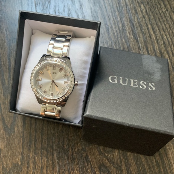 GUESS Watch - Picture 6 of 6